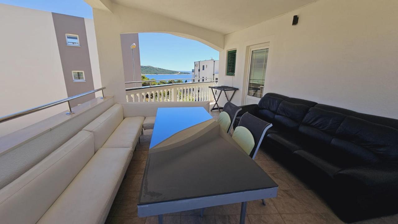 Apartment House Berry Primošten Εξωτερικό φωτογραφία