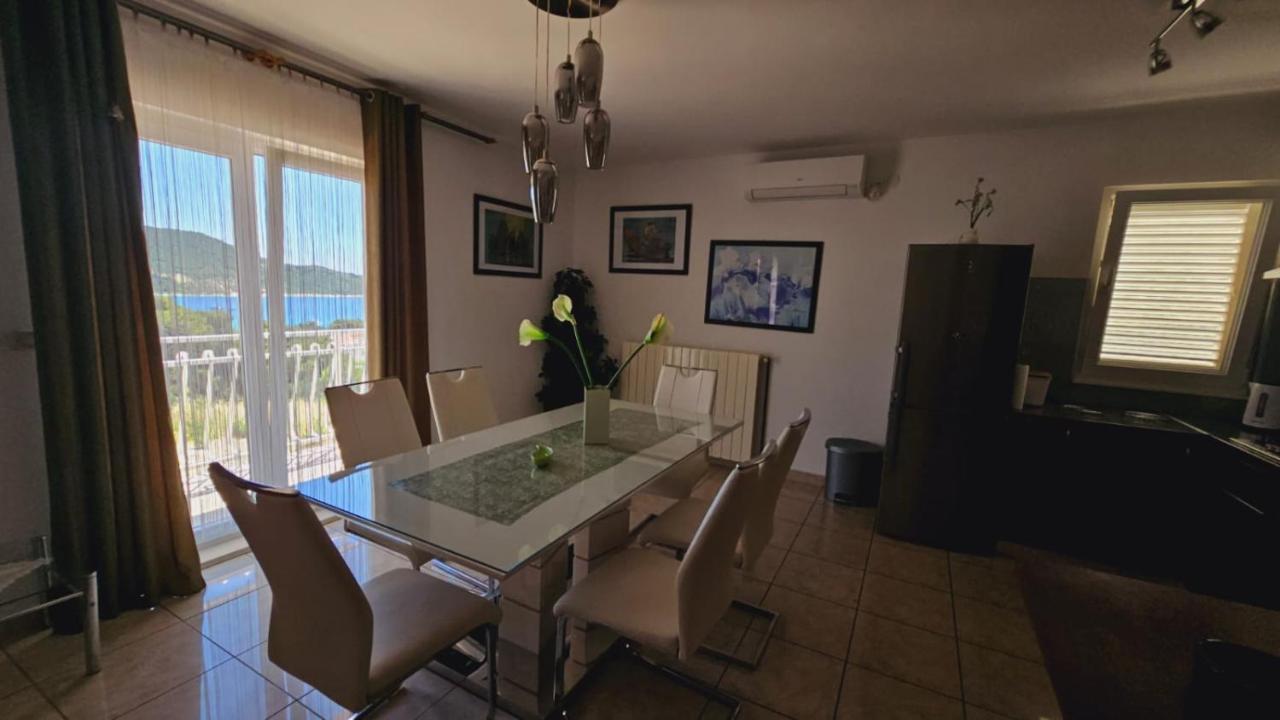 Apartment House Berry Primošten Εξωτερικό φωτογραφία
