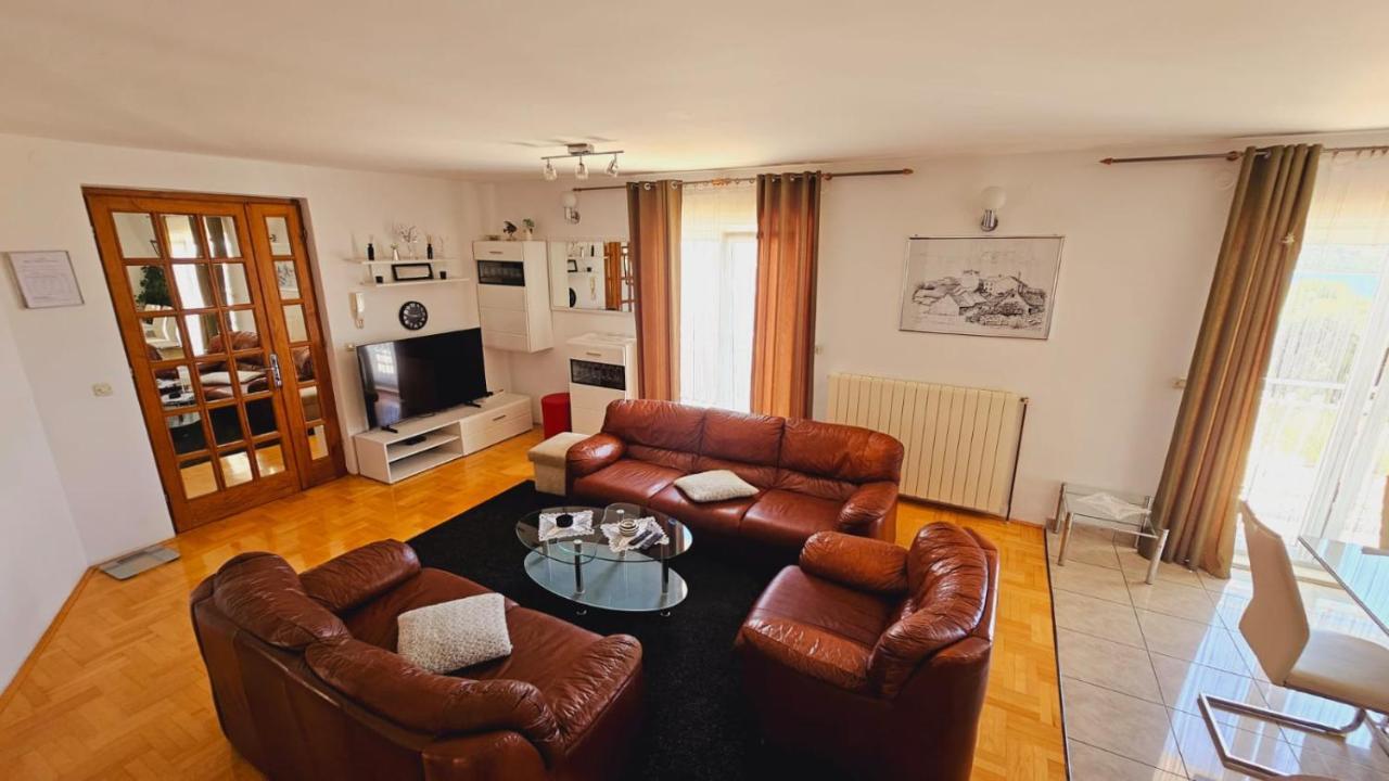 Apartment House Berry Primošten Εξωτερικό φωτογραφία