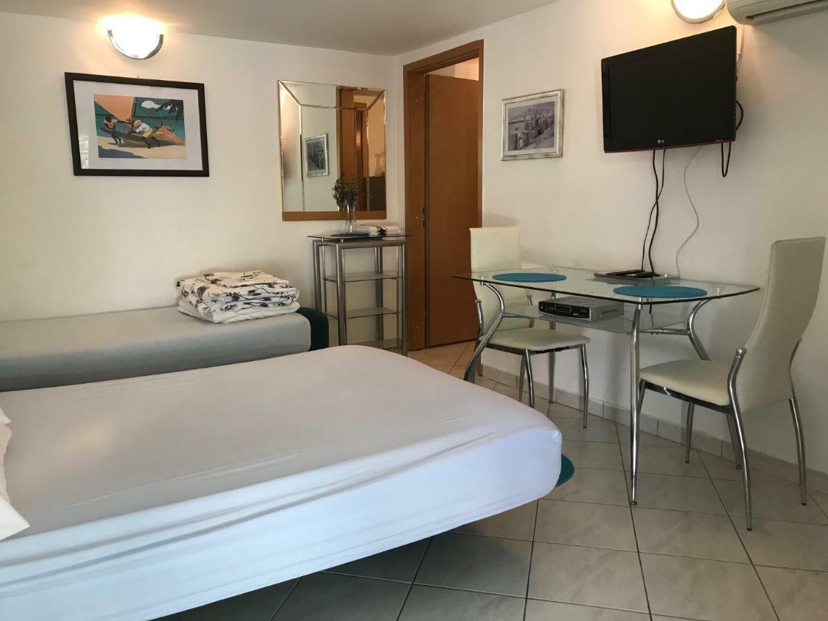 Apartment House Berry Primošten Εξωτερικό φωτογραφία